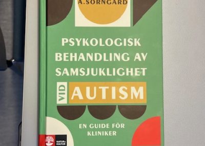 Bokrecension: Psykologisk behandling av samsjuklighet vid autism – en guide för kliniker